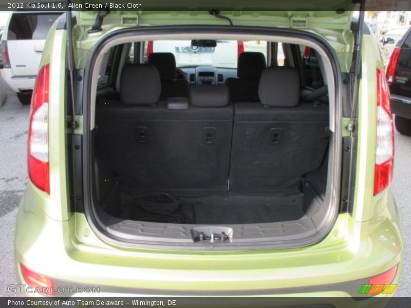 Alien Green / Black Cloth 2012 Kia Soul 1.6