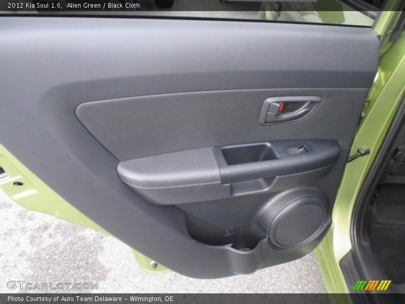 Alien Green / Black Cloth 2012 Kia Soul 1.6