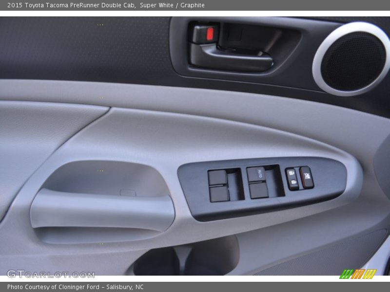 Super White / Graphite 2015 Toyota Tacoma PreRunner Double Cab