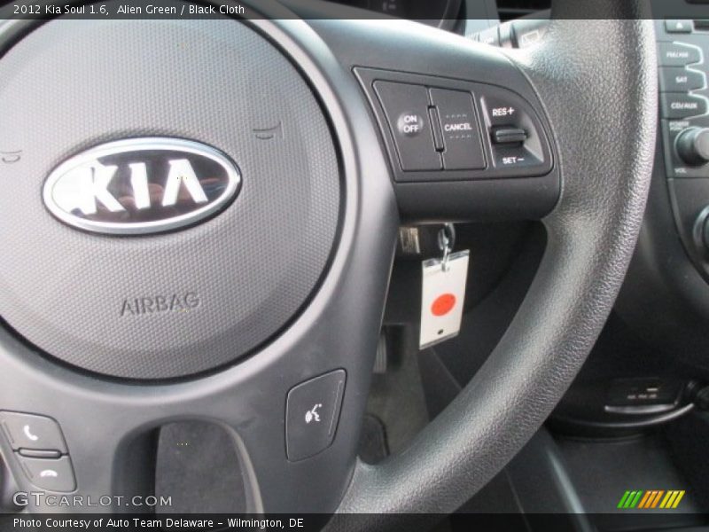 Alien Green / Black Cloth 2012 Kia Soul 1.6