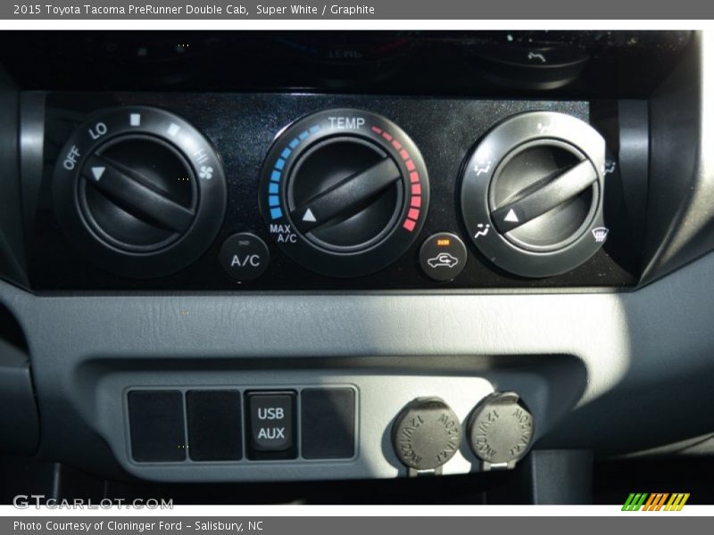 Super White / Graphite 2015 Toyota Tacoma PreRunner Double Cab