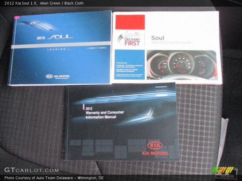 Alien Green / Black Cloth 2012 Kia Soul 1.6