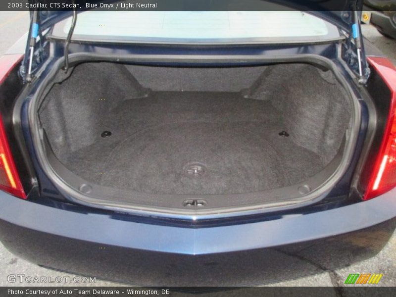 Blue Onyx / Light Neutral 2003 Cadillac CTS Sedan