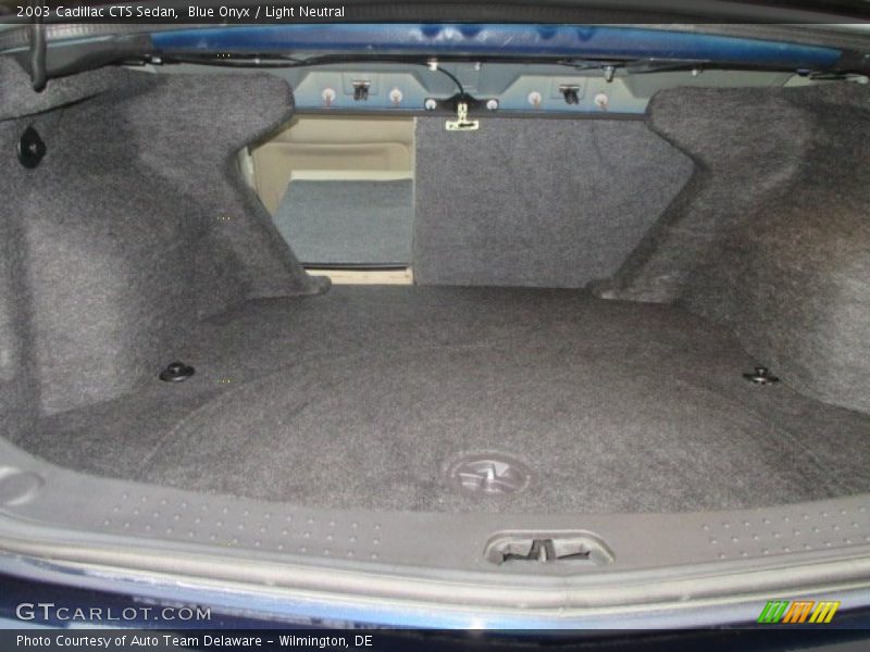 Blue Onyx / Light Neutral 2003 Cadillac CTS Sedan