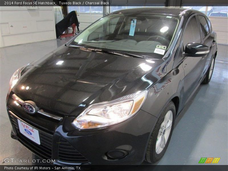 Tuxedo Black / Charcoal Black 2014 Ford Focus SE Hatchback