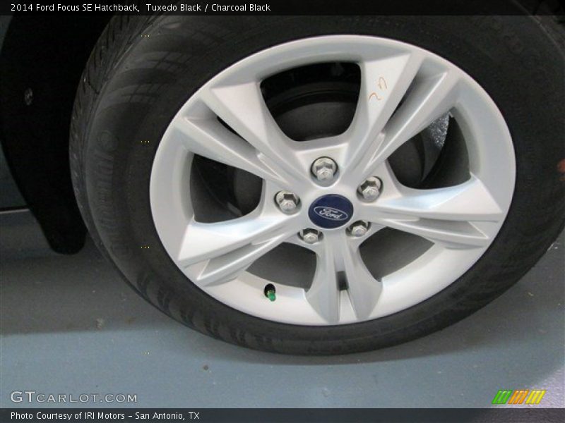 Tuxedo Black / Charcoal Black 2014 Ford Focus SE Hatchback