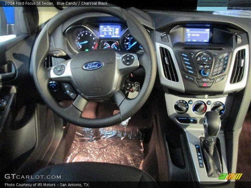 Blue Candy / Charcoal Black 2014 Ford Focus SE Sedan