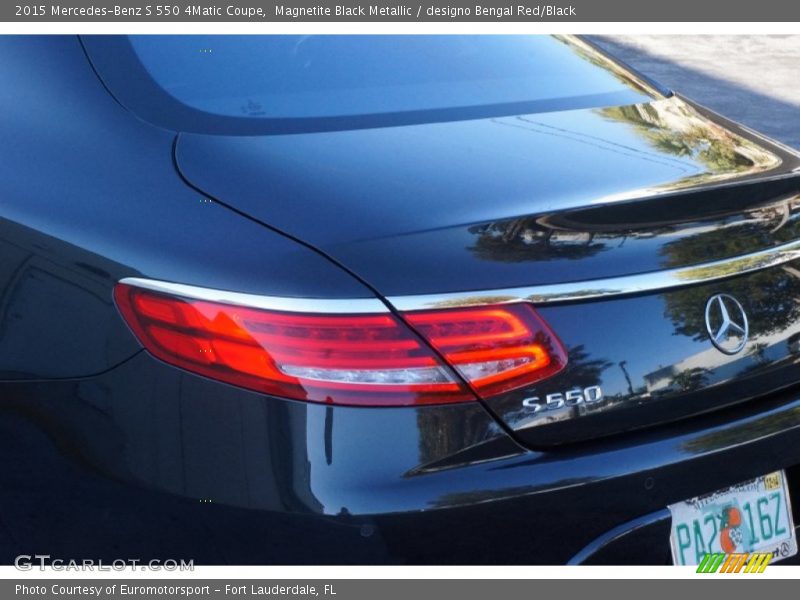 Magnetite Black Metallic / designo Bengal Red/Black 2015 Mercedes-Benz S 550 4Matic Coupe
