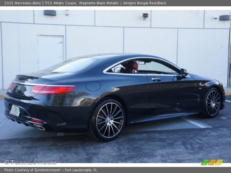 Magnetite Black Metallic / designo Bengal Red/Black 2015 Mercedes-Benz S 550 4Matic Coupe