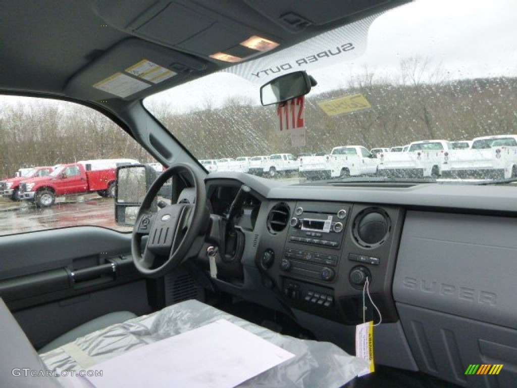 2015 F250 Super Duty XL Super Cab 4x4 Utility - Oxford White / Steel photo #14