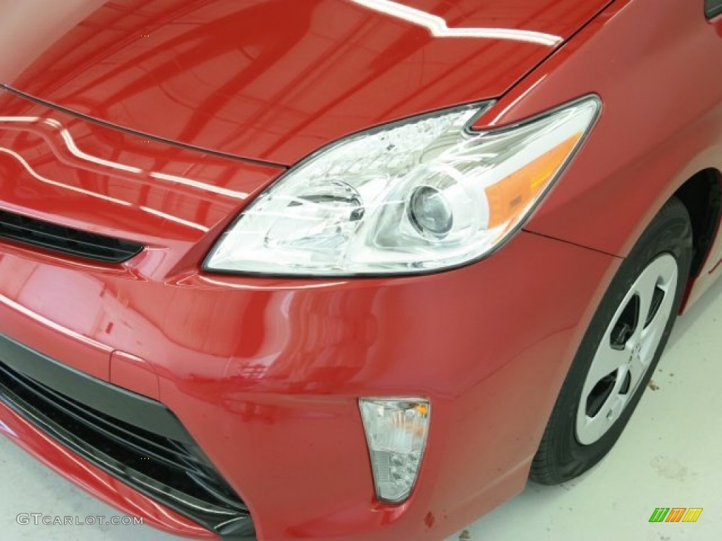 2015 Prius Three Hybrid - Barcelona Red Metallic / Dark Gray photo #6