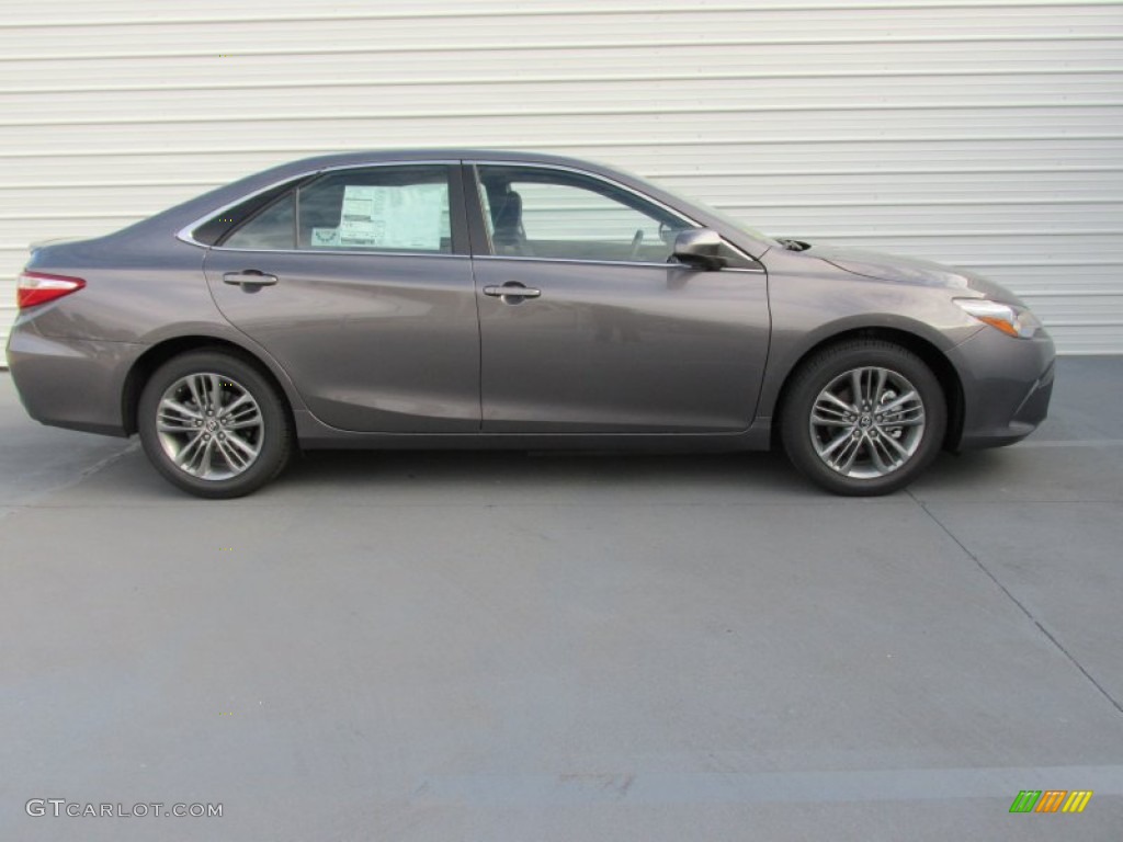 2015 Camry SE - Predawn Gray Mica / Black photo #3