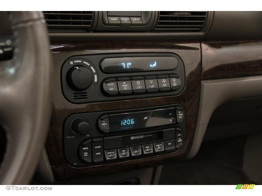 2005 Sebring Limited Convertible - Brilliant Black / Light Taupe photo #10