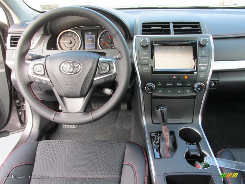 2015 Camry SE - Predawn Gray Mica / Black photo #26