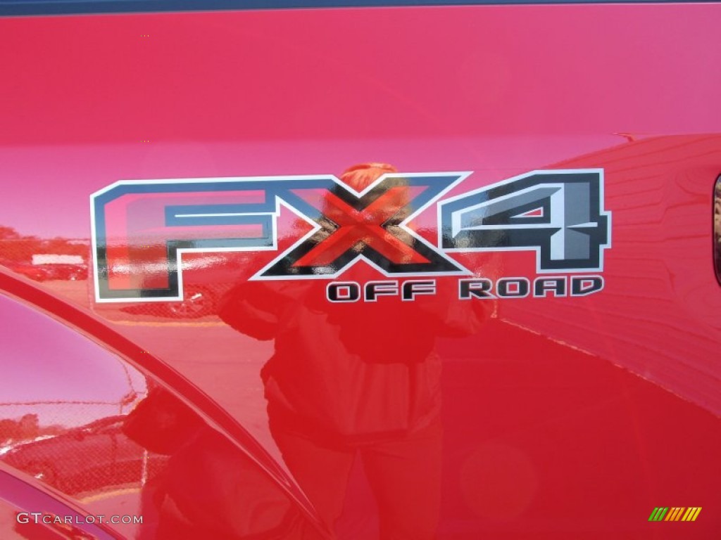 2015 F150 XLT SuperCrew 4x4 - Race Red / Black photo #17