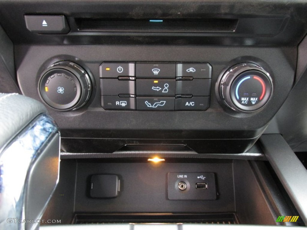2015 Ford F150 XLT SuperCrew 4x4 Controls Photo #100024993