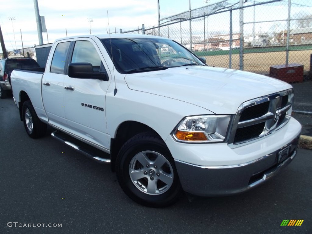 2011 Ram 1500 SLT Quad Cab 4x4 - Bright White / Dark Slate Gray/Medium Graystone photo #2