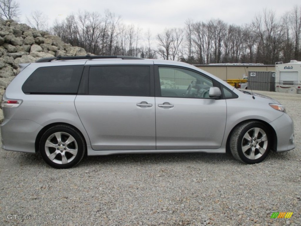 2011 Sienna XLE AWD - Silver Sky Metallic / Bisque photo #30