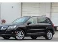 Deep Black Metallic - Tiguan SE Photo No. 21