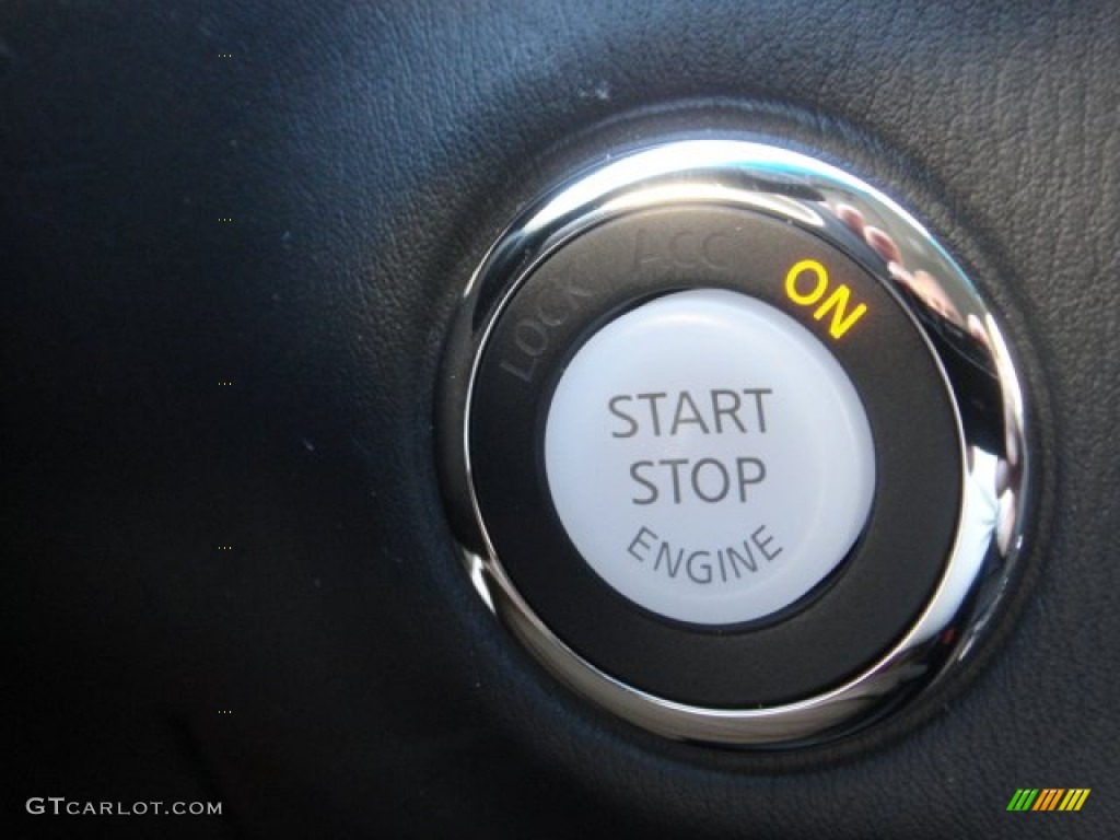 2014 Infiniti QX50 Journey AWD Controls Photo #100042415