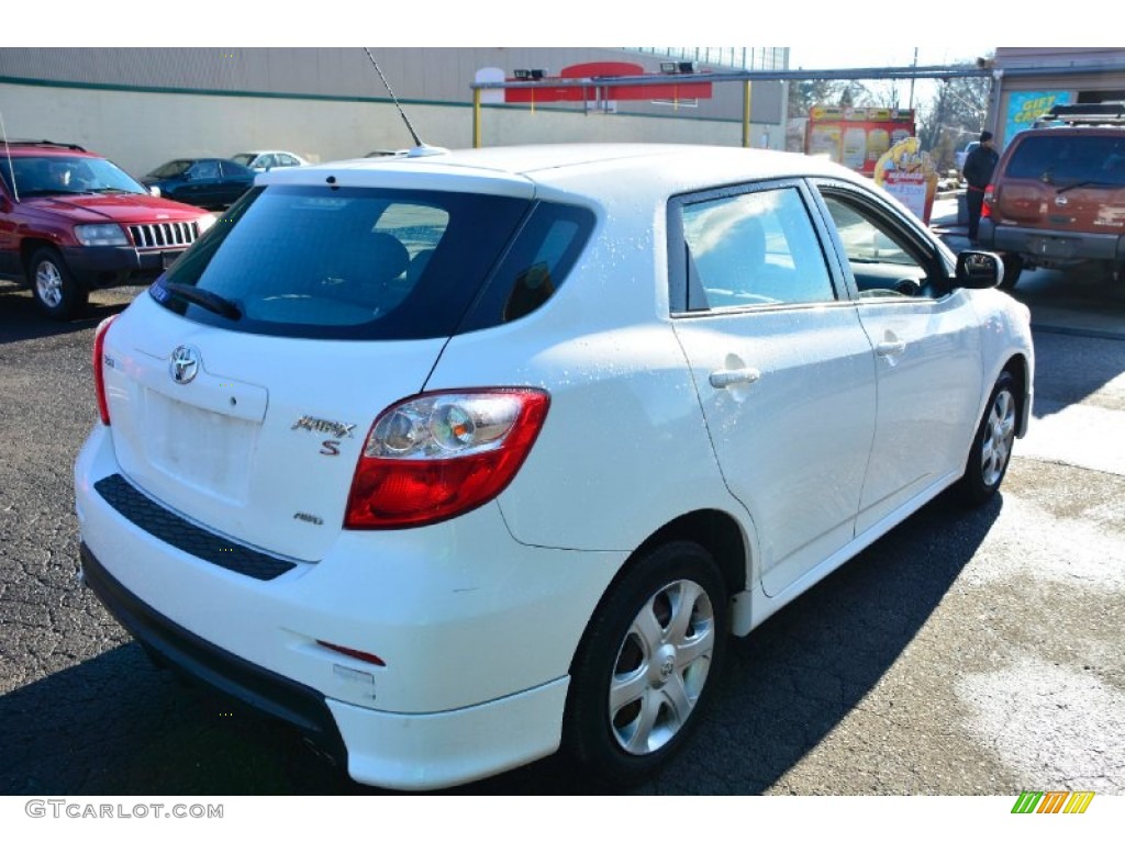 2009 Matrix S AWD - Super White / Ash Gray photo #6