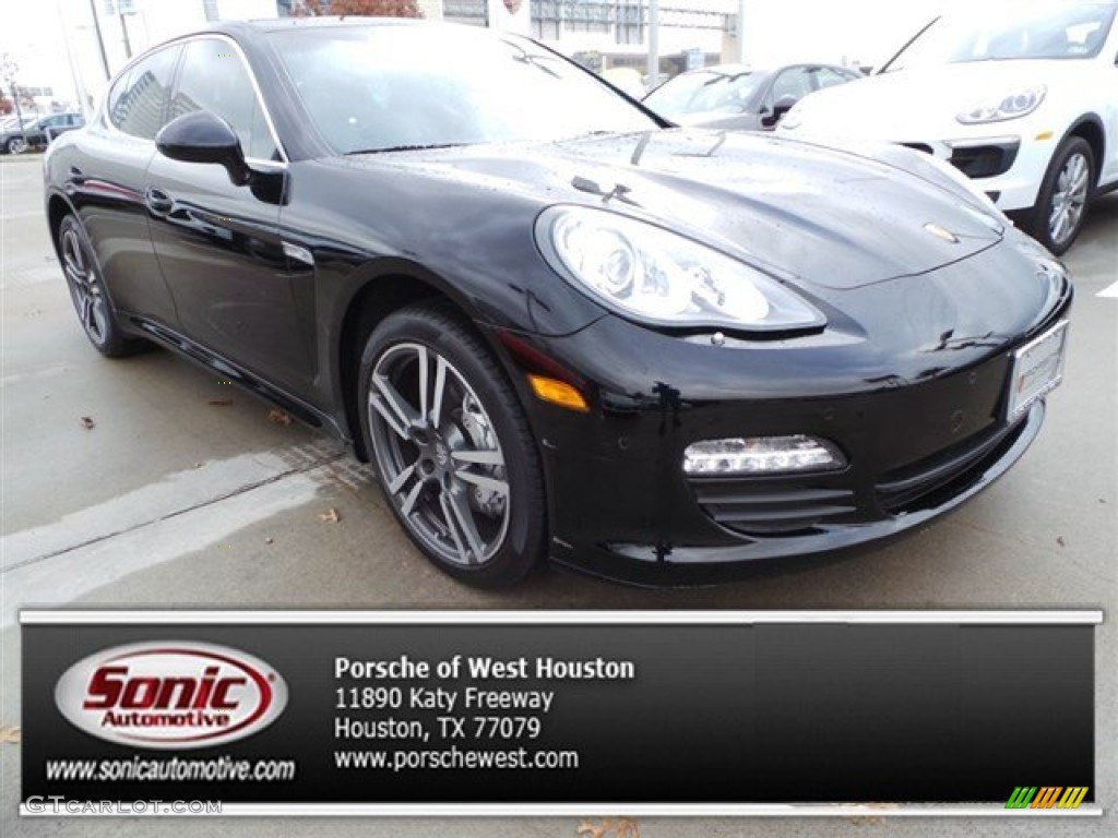 Black Porsche Panamera