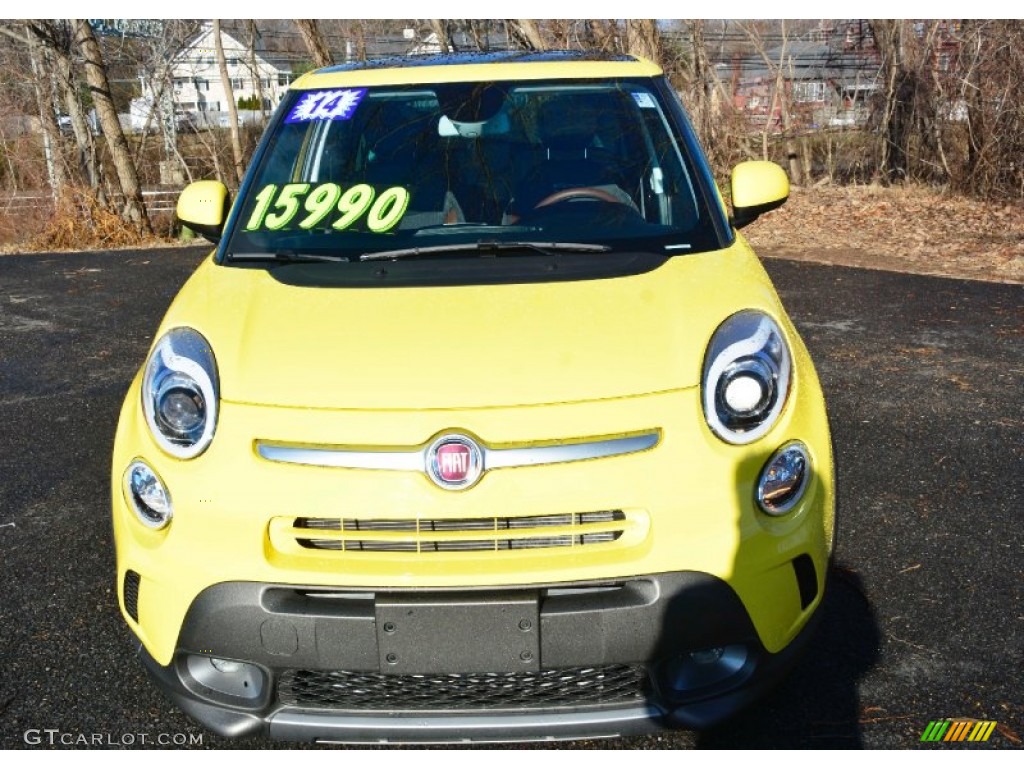 2014 500L Trekking - Giallo (Yellow) / Black/Marrone (Black/Brown) photo #2