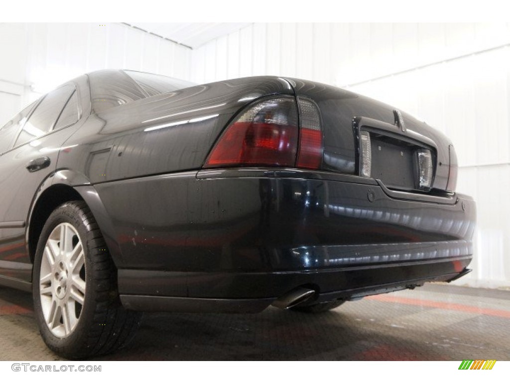 2003 LS V8 - Black / Dark Ash/Medium Ash photo #52