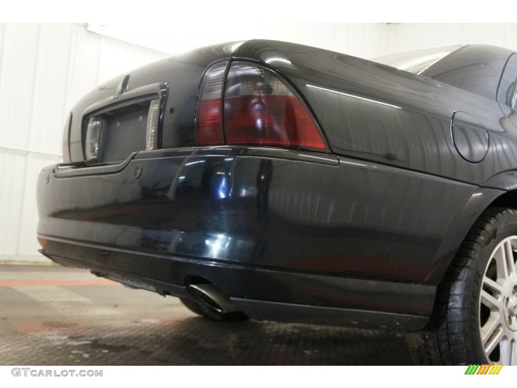 2003 LS V8 - Black / Dark Ash/Medium Ash photo #53
