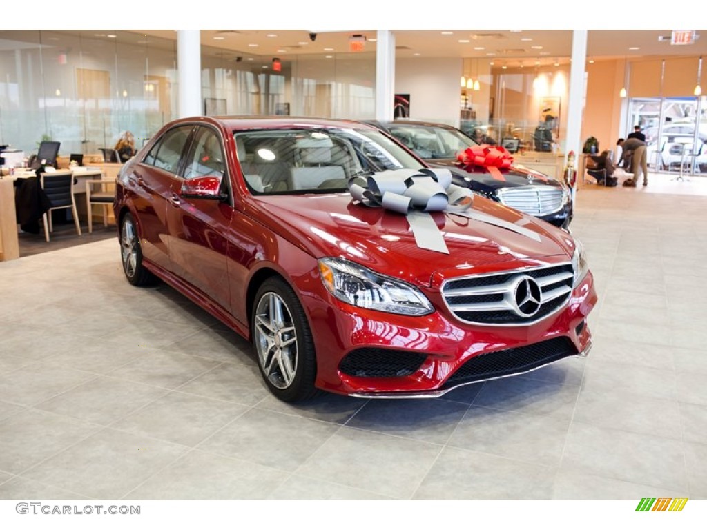 designo Cardinal Red Metallic Mercedes-Benz E