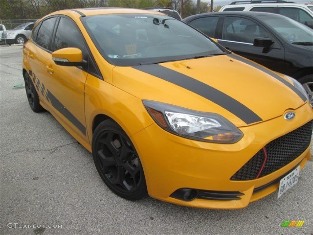 2014 Focus ST Hatchback - Tangerine Scream / ST Tangerine Scream/Charcoal Black Recaro Sport Seats photo #1