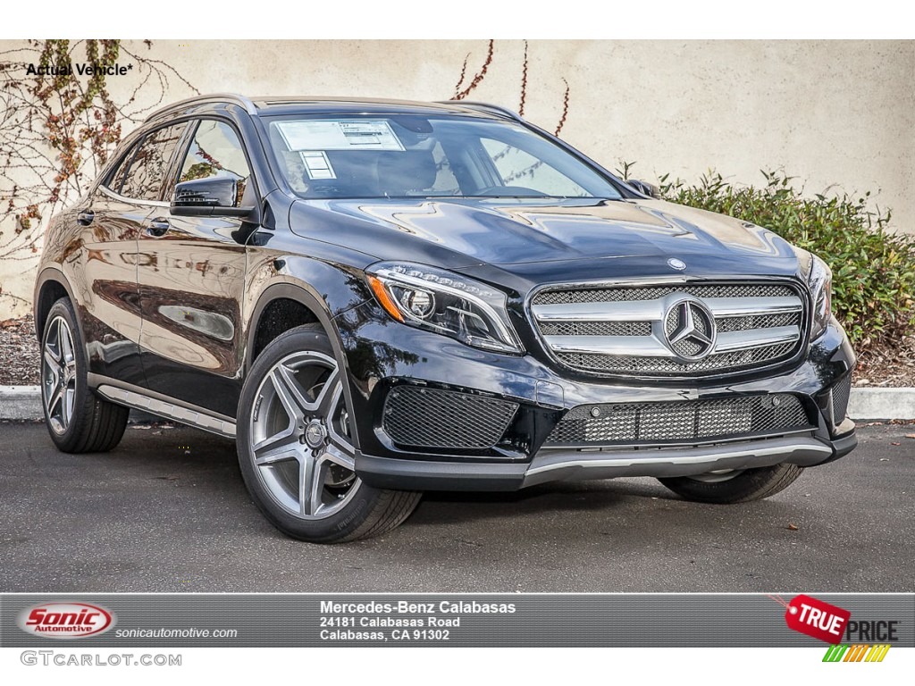 2015 GLA 250 4Matic - Night Black / Black photo #1