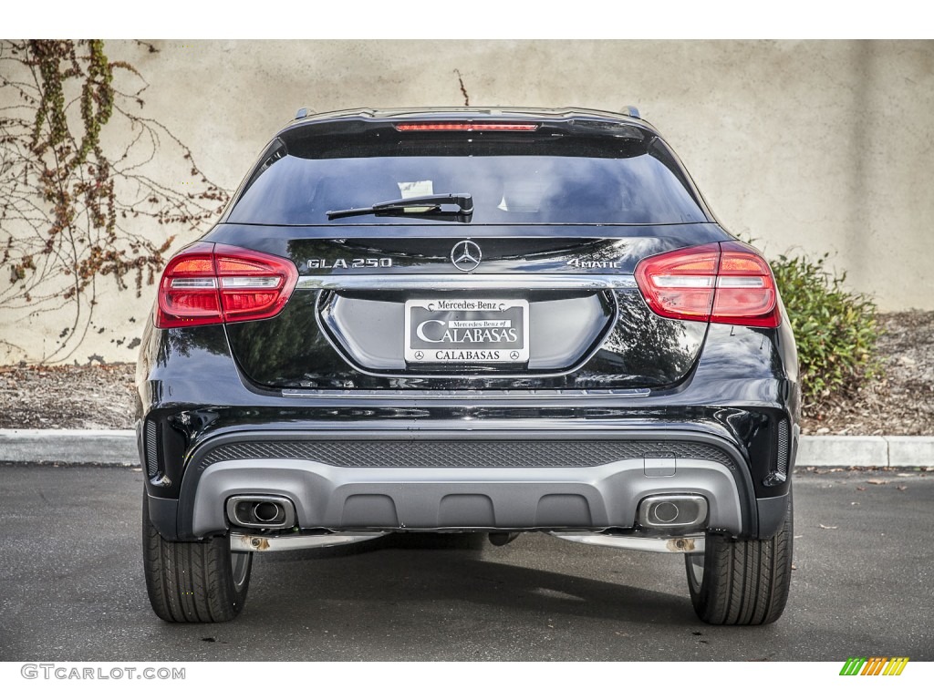 2015 GLA 250 4Matic - Night Black / Black photo #3