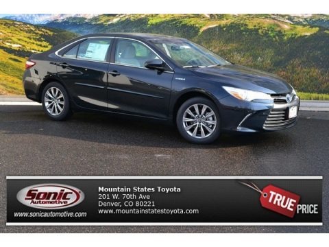 2015 Toyota Camry Hybrid XLE Data, Info and Specs