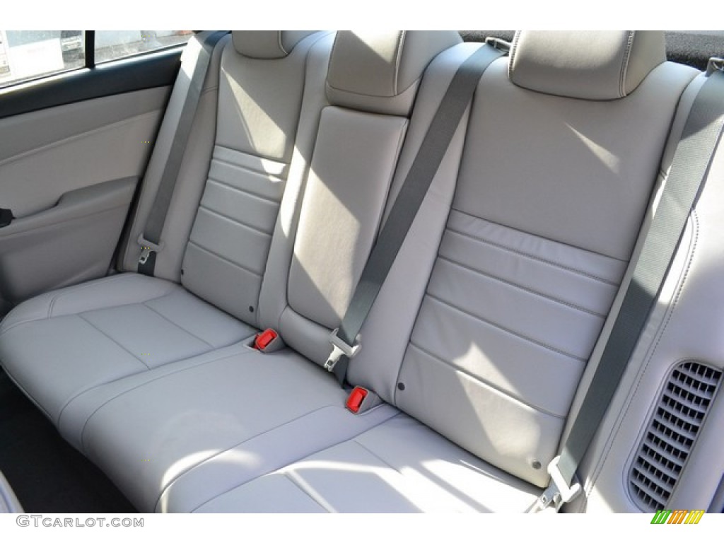2015 Toyota Camry Hybrid XLE Rear Seat Photos