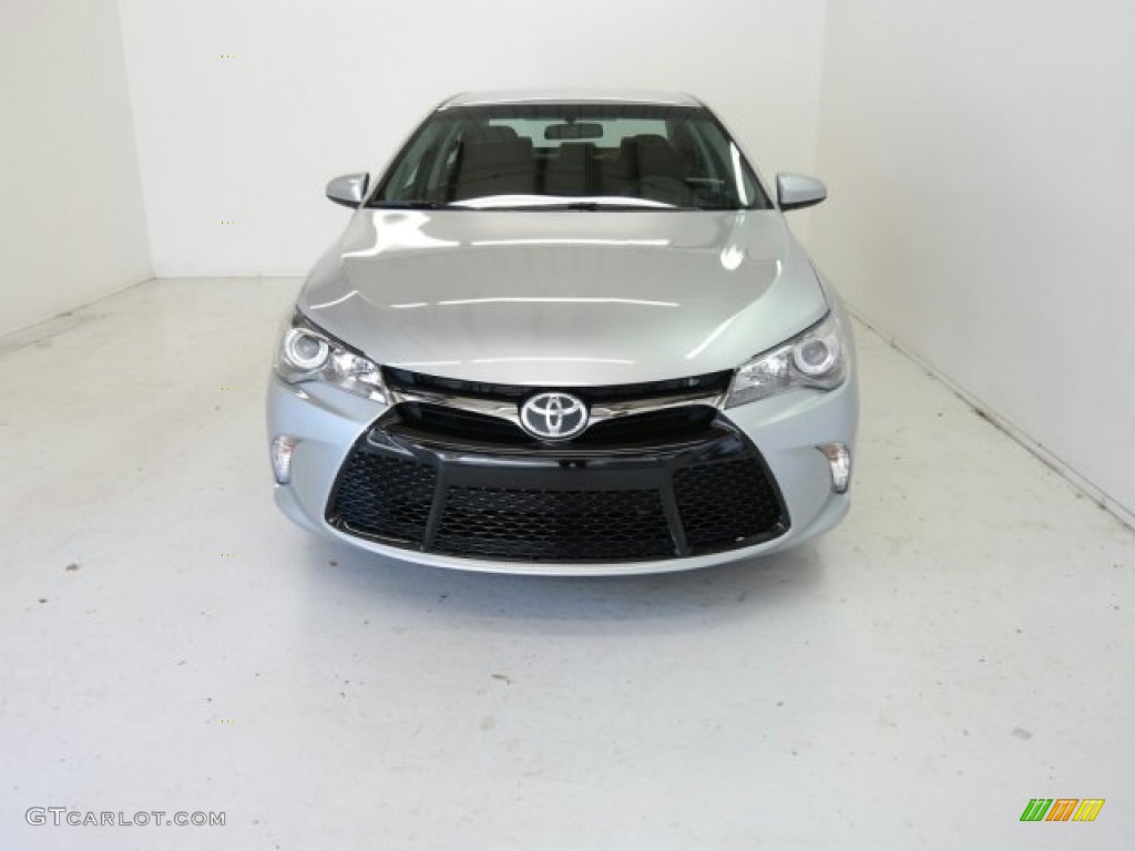 2015 Camry SE - Celestial Silver Metallic / Black photo #5