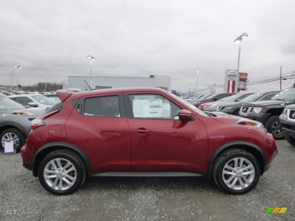 2015 Juke SV AWD - Cayenne Red / Black/Red photo #2