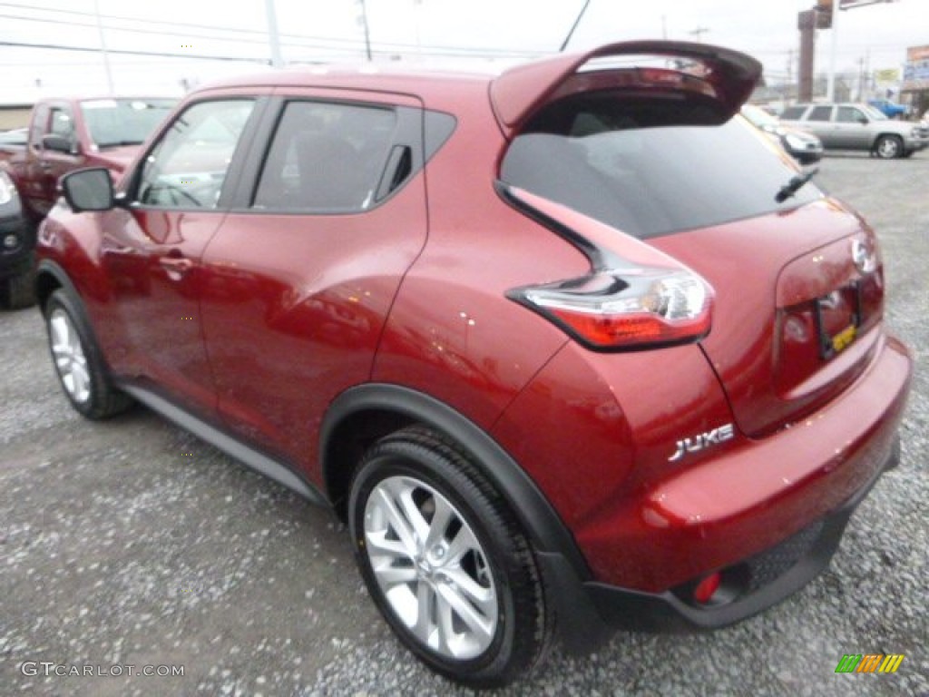 2015 Juke SV AWD - Cayenne Red / Black/Red photo #5