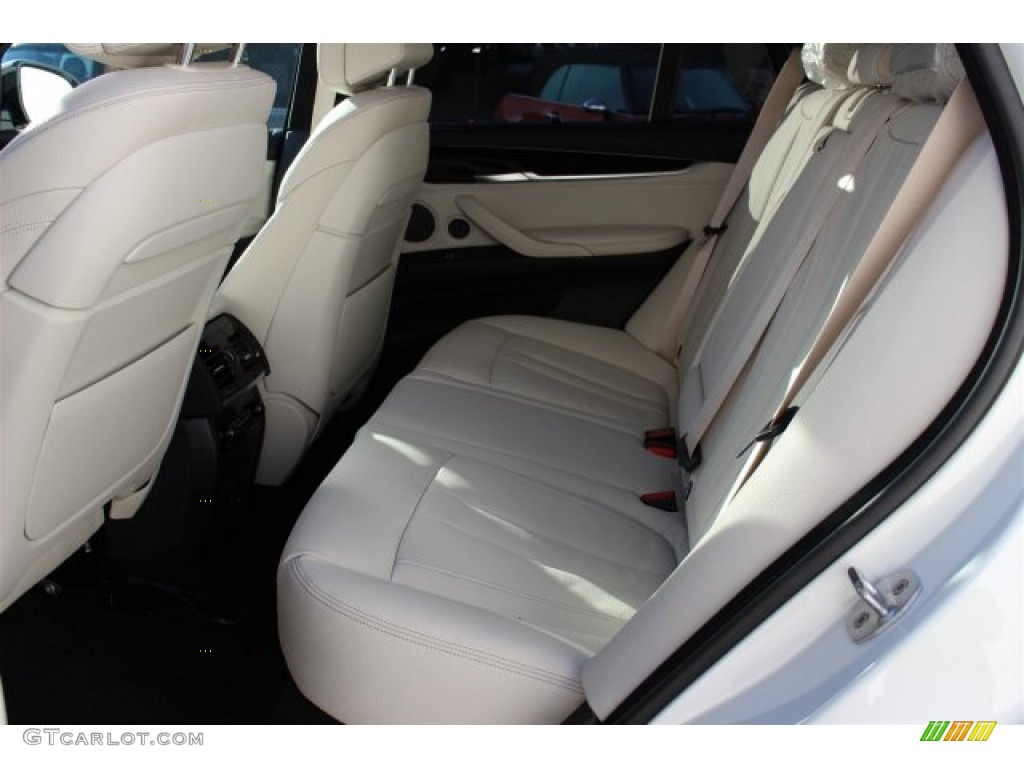 2015 BMW X5 xDrive50i Rear Seat Photo #100100206