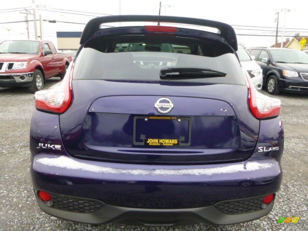 2015 Juke SV AWD - Cosmic Blue / Black/Red photo #5