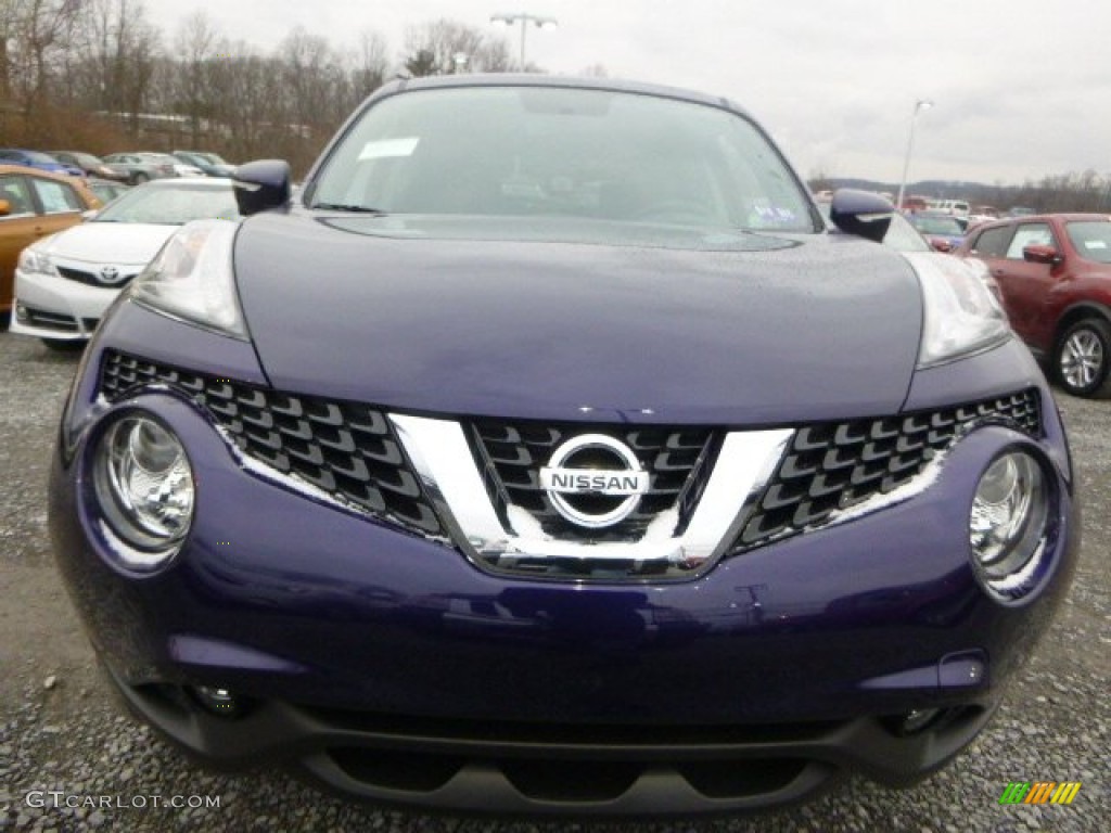 2015 Juke SV AWD - Cosmic Blue / Black/Red photo #8