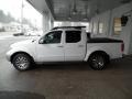 Avalanche White - Frontier SE Crew Cab 4x4 Photo No. 1