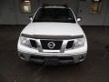 Avalanche White - Frontier SE Crew Cab 4x4 Photo No. 3