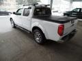 Avalanche White - Frontier SE Crew Cab 4x4 Photo No. 8