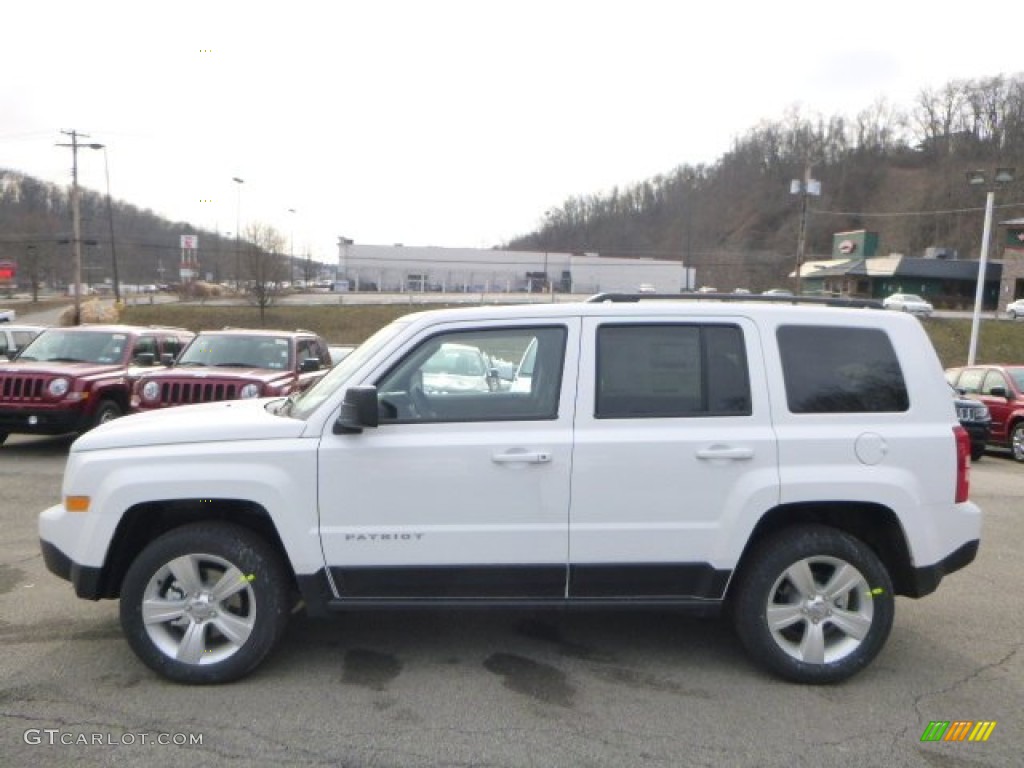 2015 Patriot Latitude 4x4 - Bright White / Dark Slate Gray/Light Pebble Beige photo #2