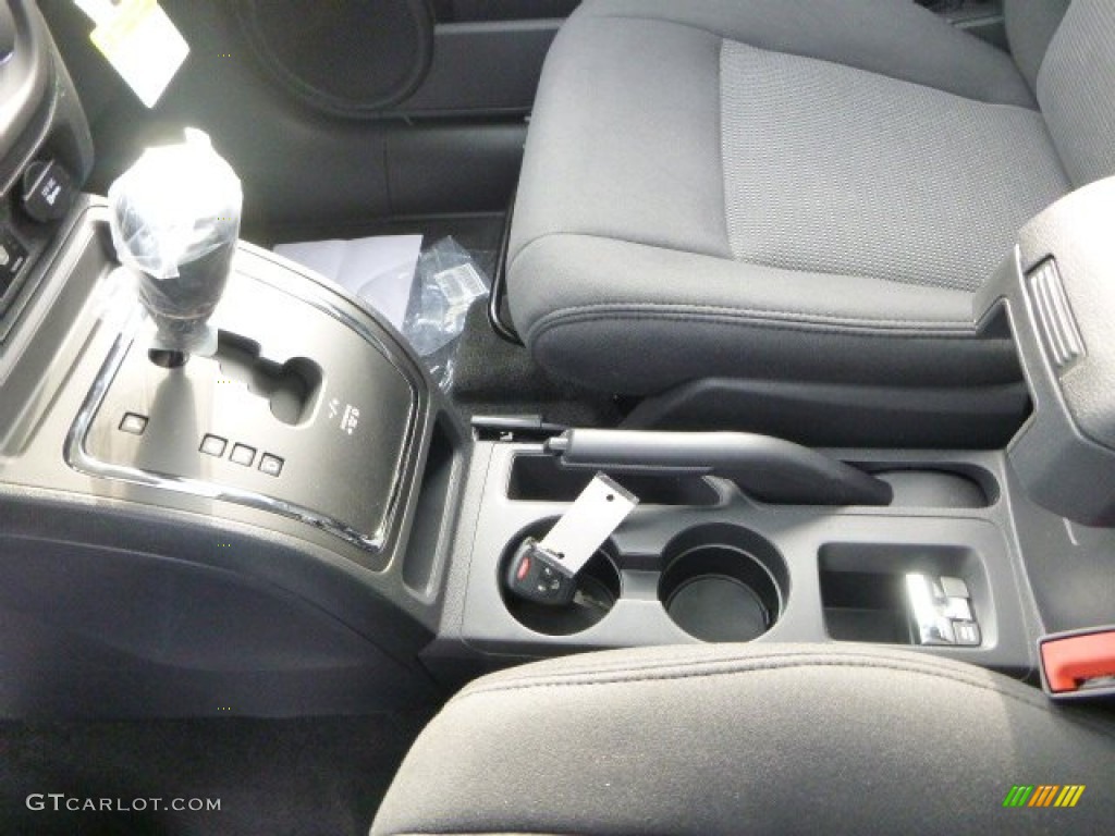 2015 Patriot Latitude 4x4 - Bright White / Dark Slate Gray/Light Pebble Beige photo #17
