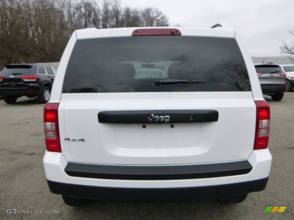 2015 Patriot Sport 4x4 - Bright White / Dark Slate Gray/Light Pebble Beige photo #4