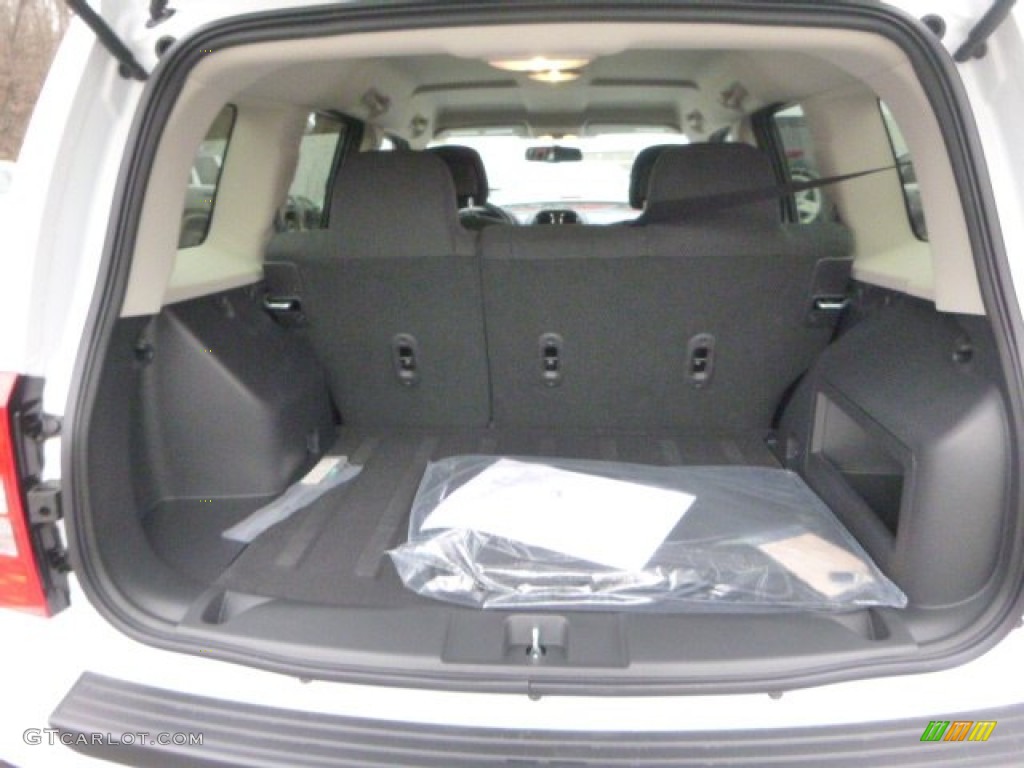 2015 Patriot Sport 4x4 - Bright White / Dark Slate Gray/Light Pebble Beige photo #5