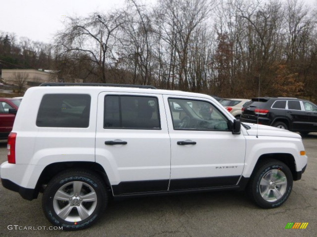 2015 Patriot Sport 4x4 - Bright White / Dark Slate Gray/Light Pebble Beige photo #7