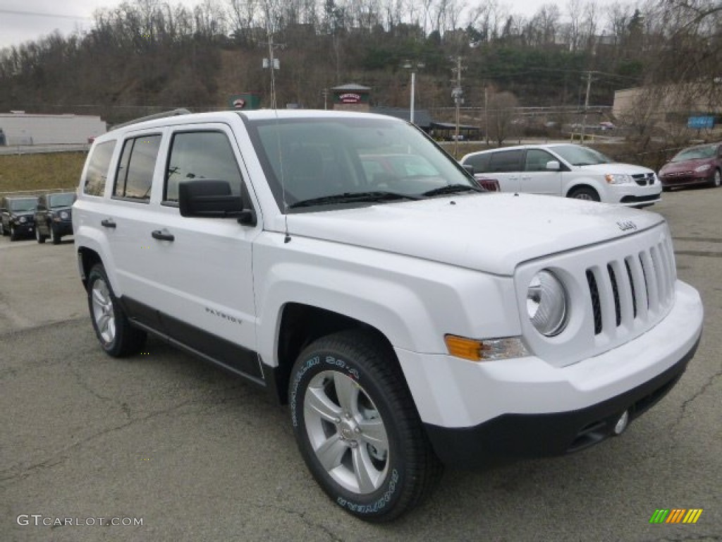 2015 Patriot Sport 4x4 - Bright White / Dark Slate Gray/Light Pebble Beige photo #8